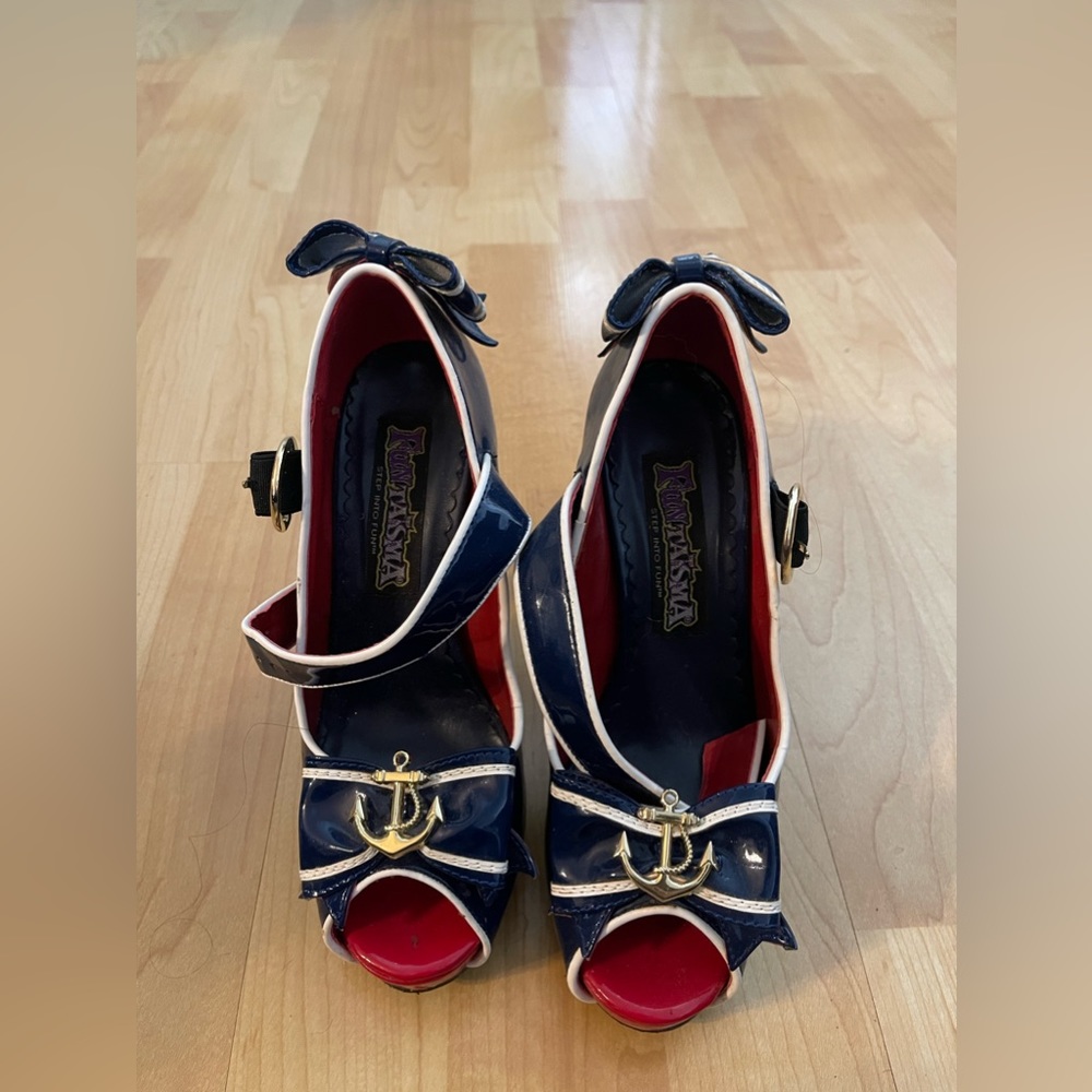 Fantasma Sailor Heels